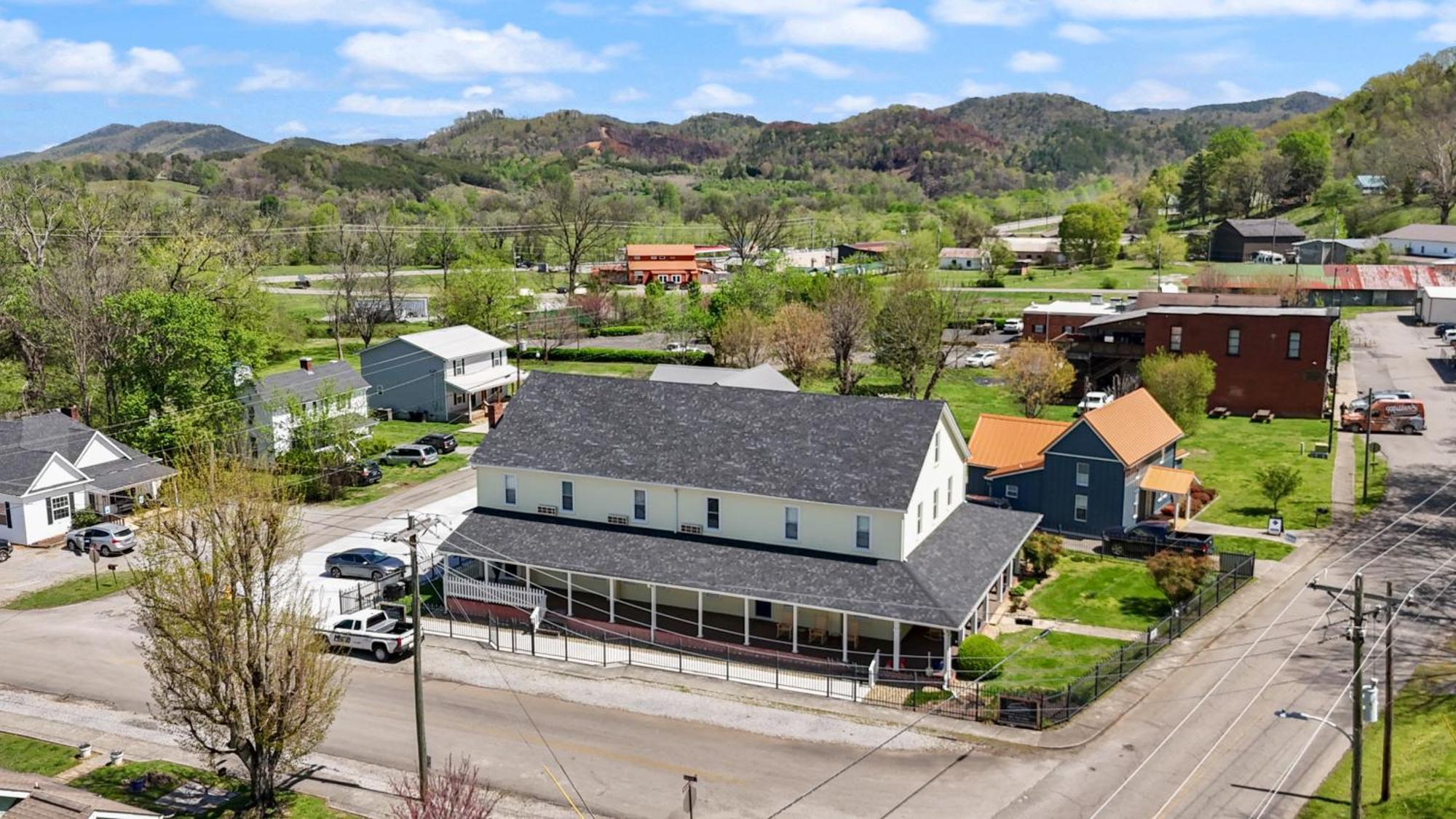 The Tellico Plains Inn And Event Venue Zewnętrze zdjęcie
